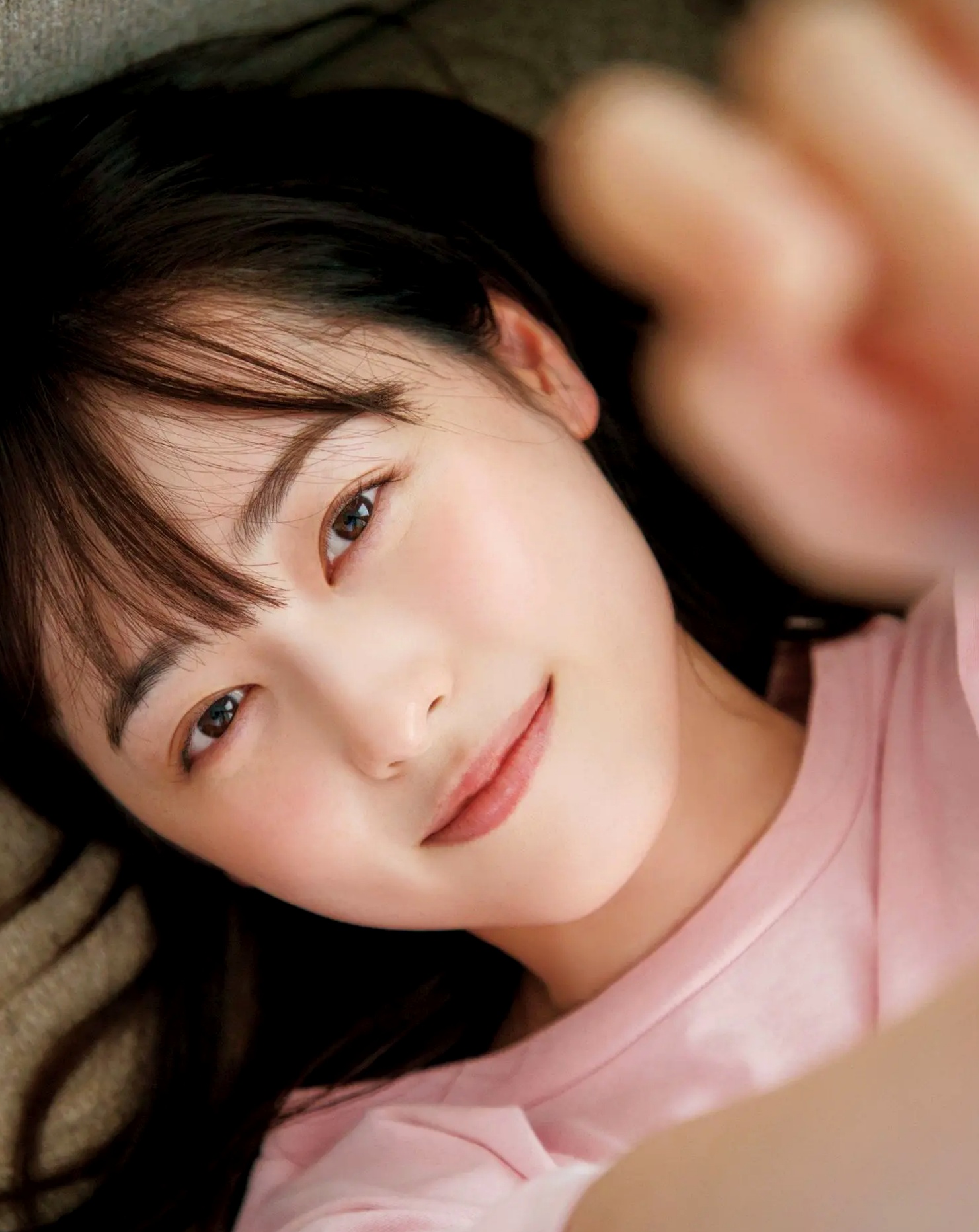 福原遥《gift》写真:日系清新治愈系户外草地泳池美照