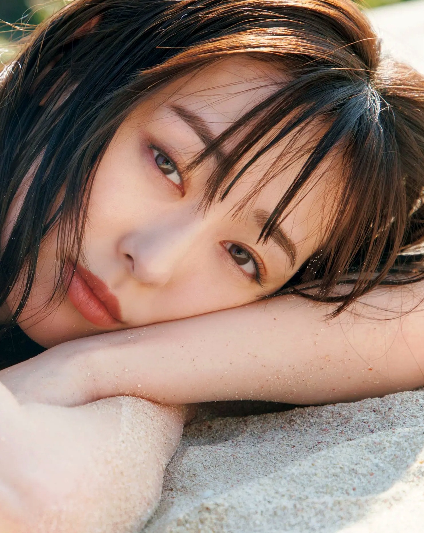 福原遥《gift》写真:日系清新治愈系户外草地泳池美照