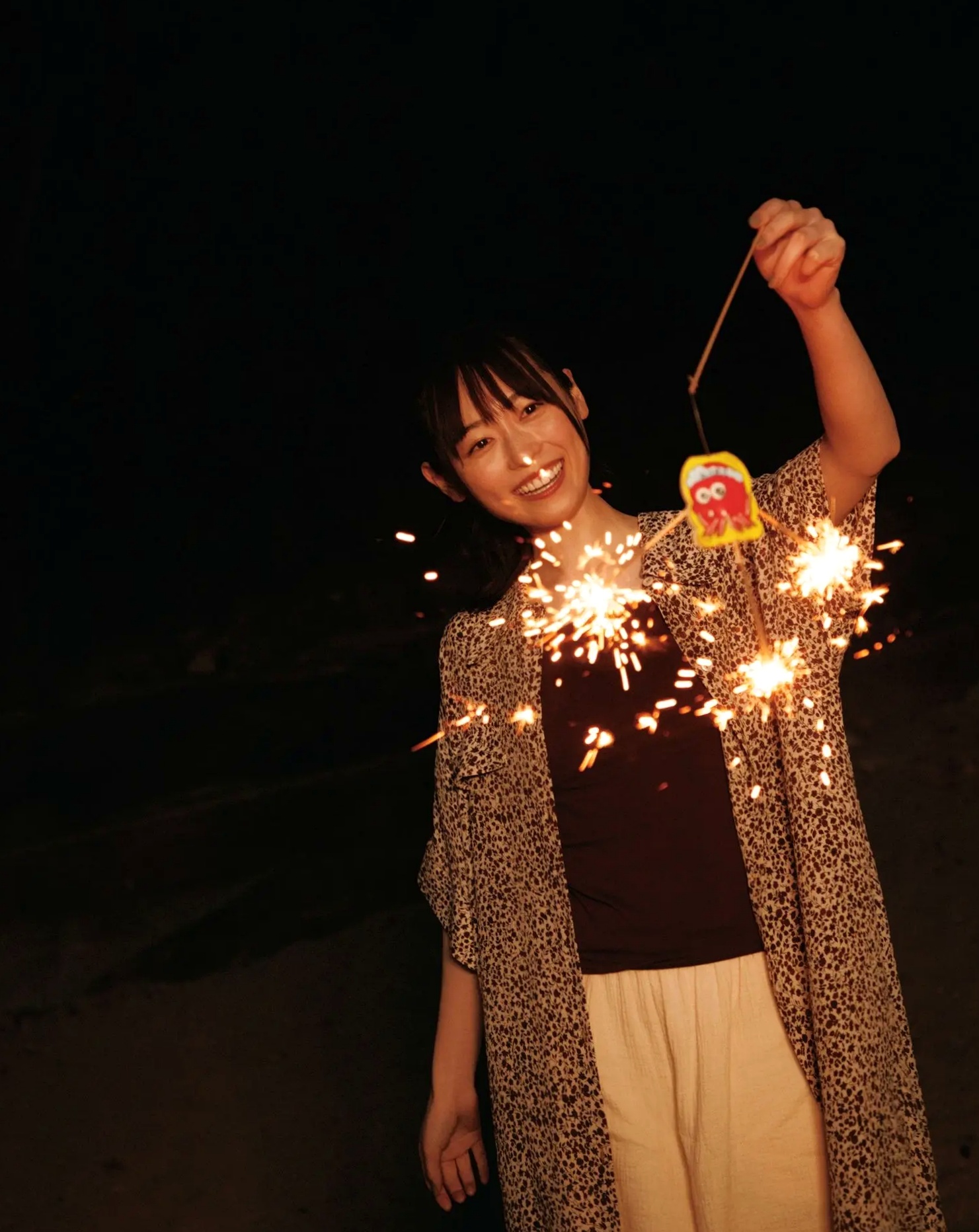 福原遥《gift》写真:日系清新治愈系户外草地泳池美照