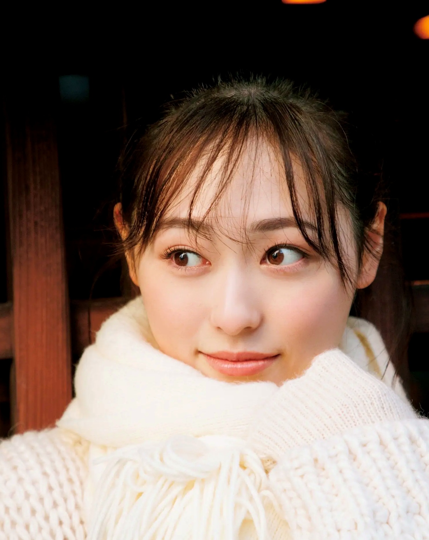 福原遥《gift》写真:日系清新治愈系户外草地泳池美照