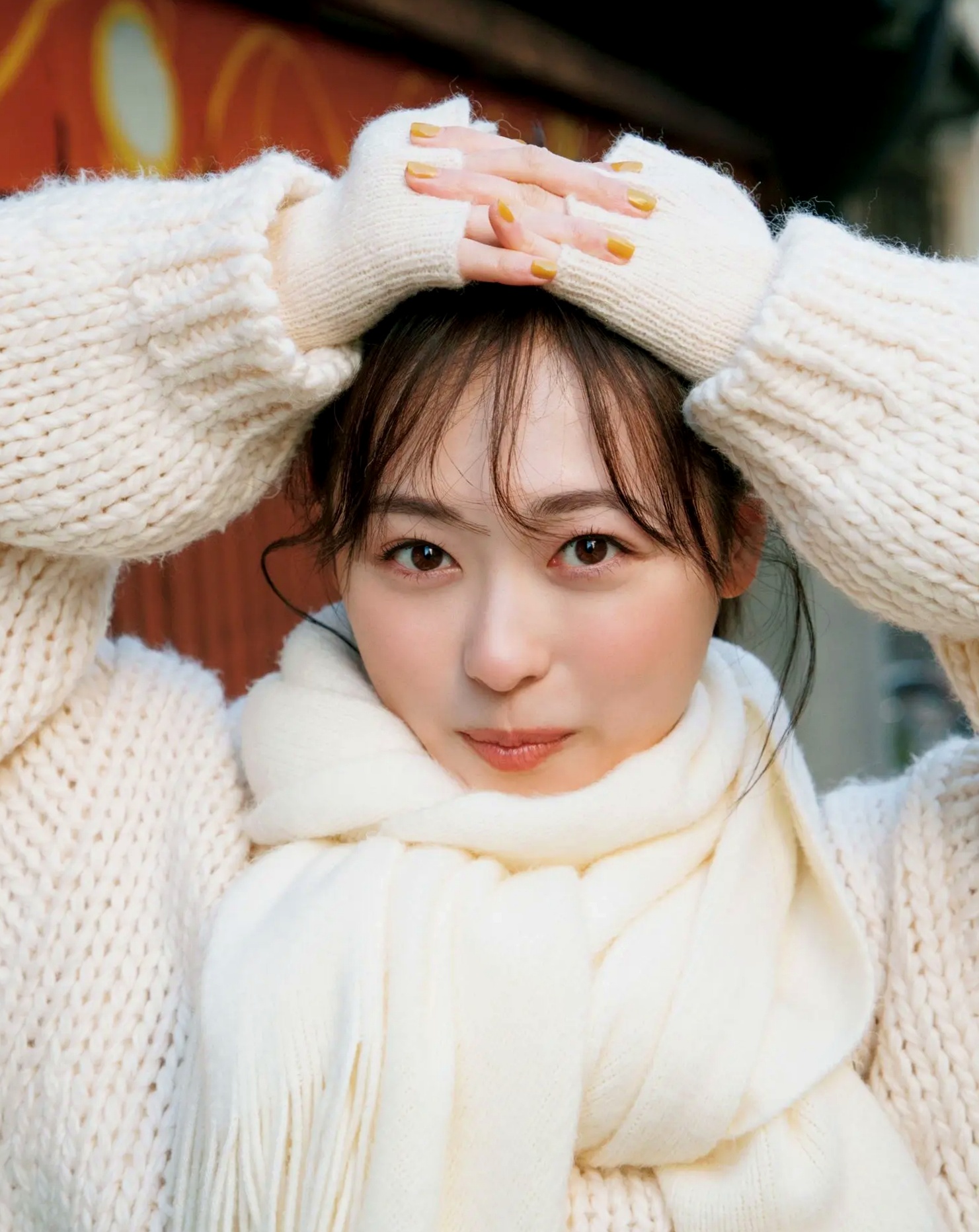 福原遥《gift》写真:日系清新治愈系户外草地泳池美照