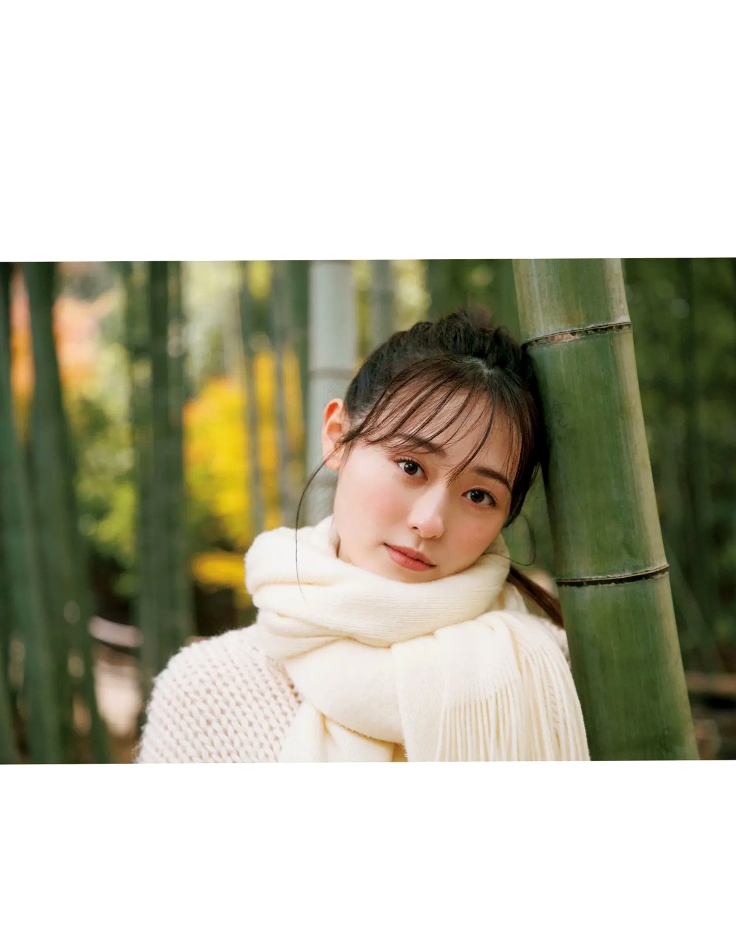 福原遥《gift》写真:日系清新治愈系户外草地泳池美照