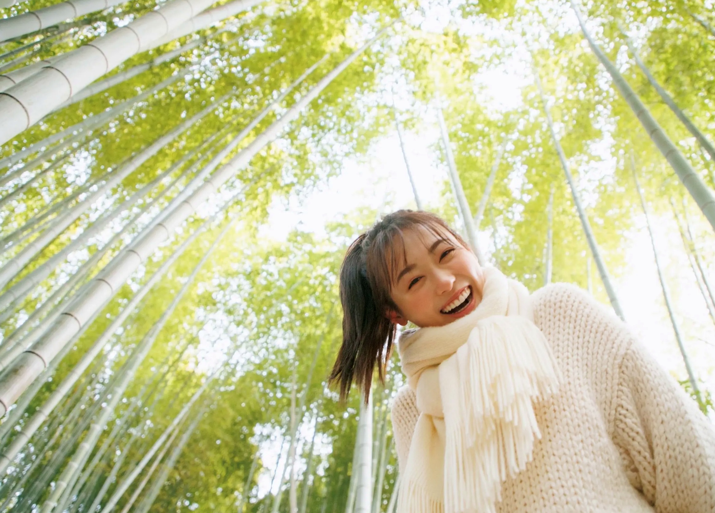福原遥《gift》写真:日系清新治愈系户外草地泳池美照