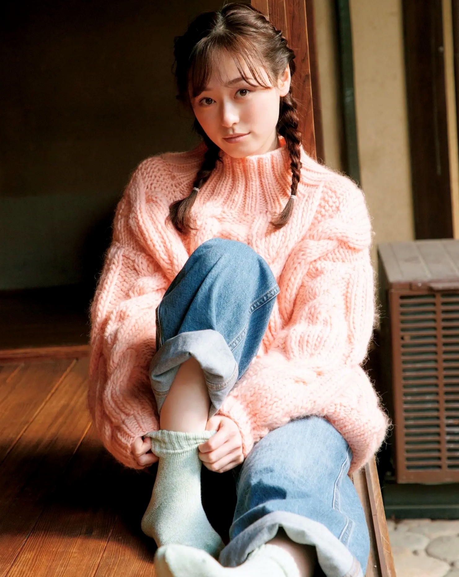 福原遥《gift》写真:日系清新治愈系户外草地泳池美照