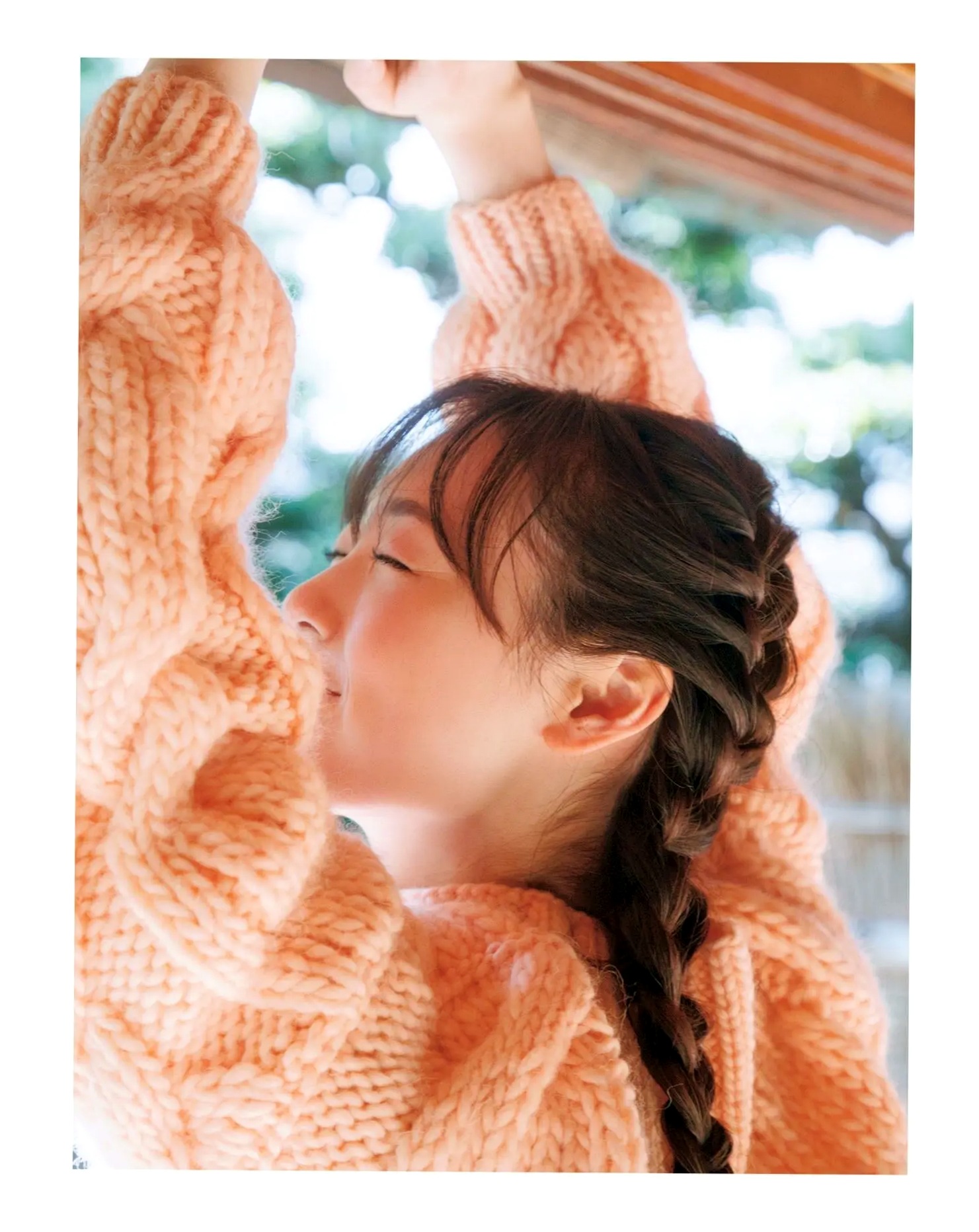 福原遥《gift》写真:日系清新治愈系户外草地泳池美照
