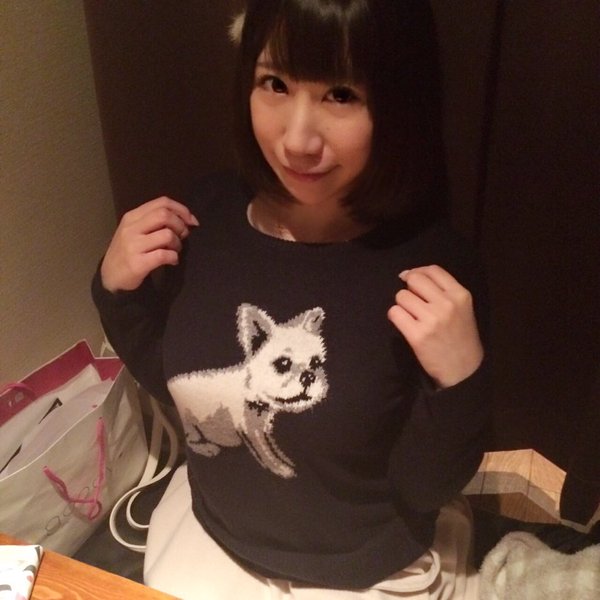 小野早稀 巨乳声优俏皮私房照诱惑写真图