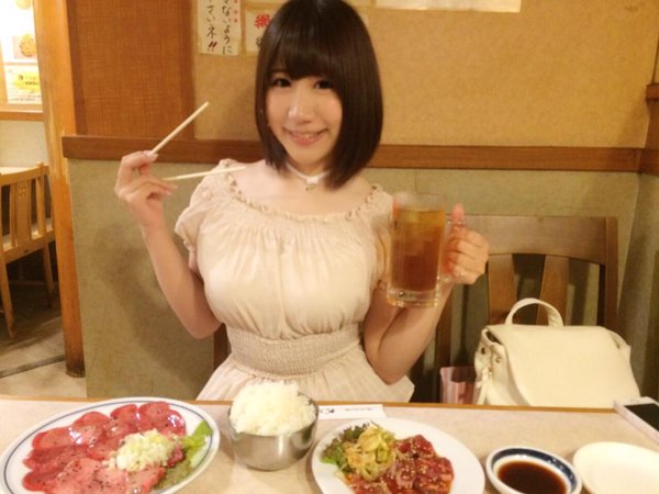 小野早稀 巨乳声优俏皮私房照诱惑写真图