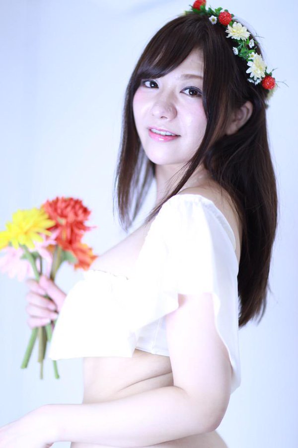 小熊绘理 妩媚动人私房写真图