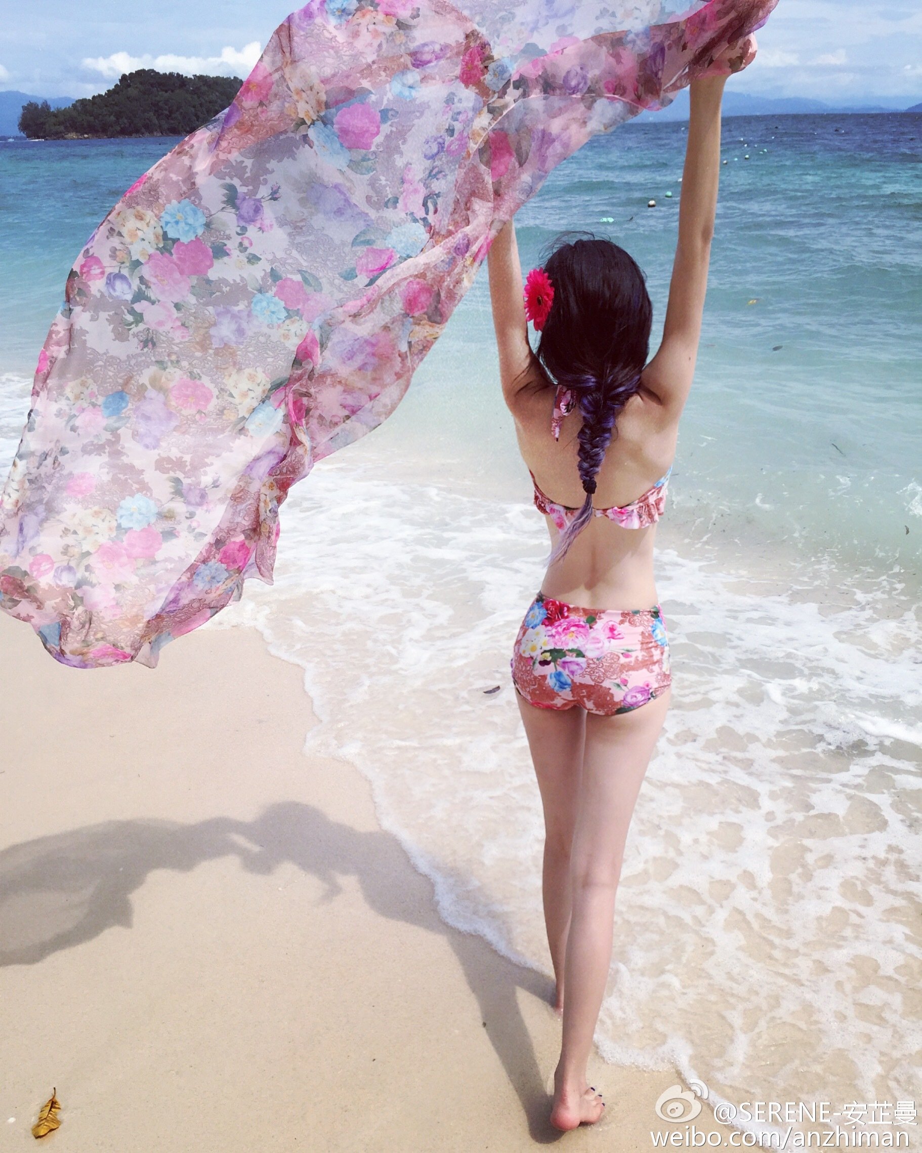 安芷曼 微博时尚元素写真图