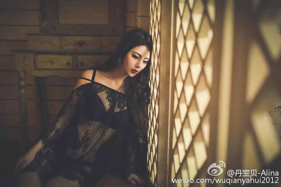 丹宝贝Alina 养眼微博私房写真图