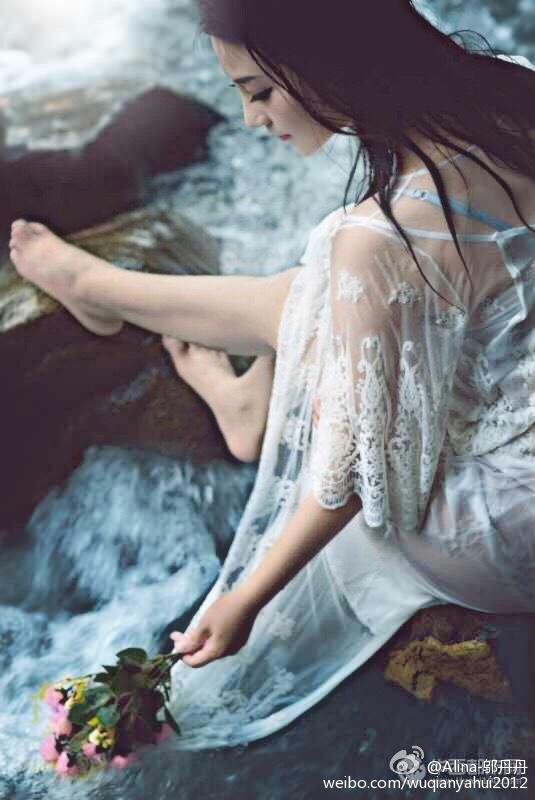 丹宝贝Alina 养眼微博私房写真图