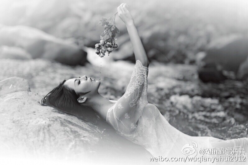 丹宝贝Alina 养眼微博私房写真图