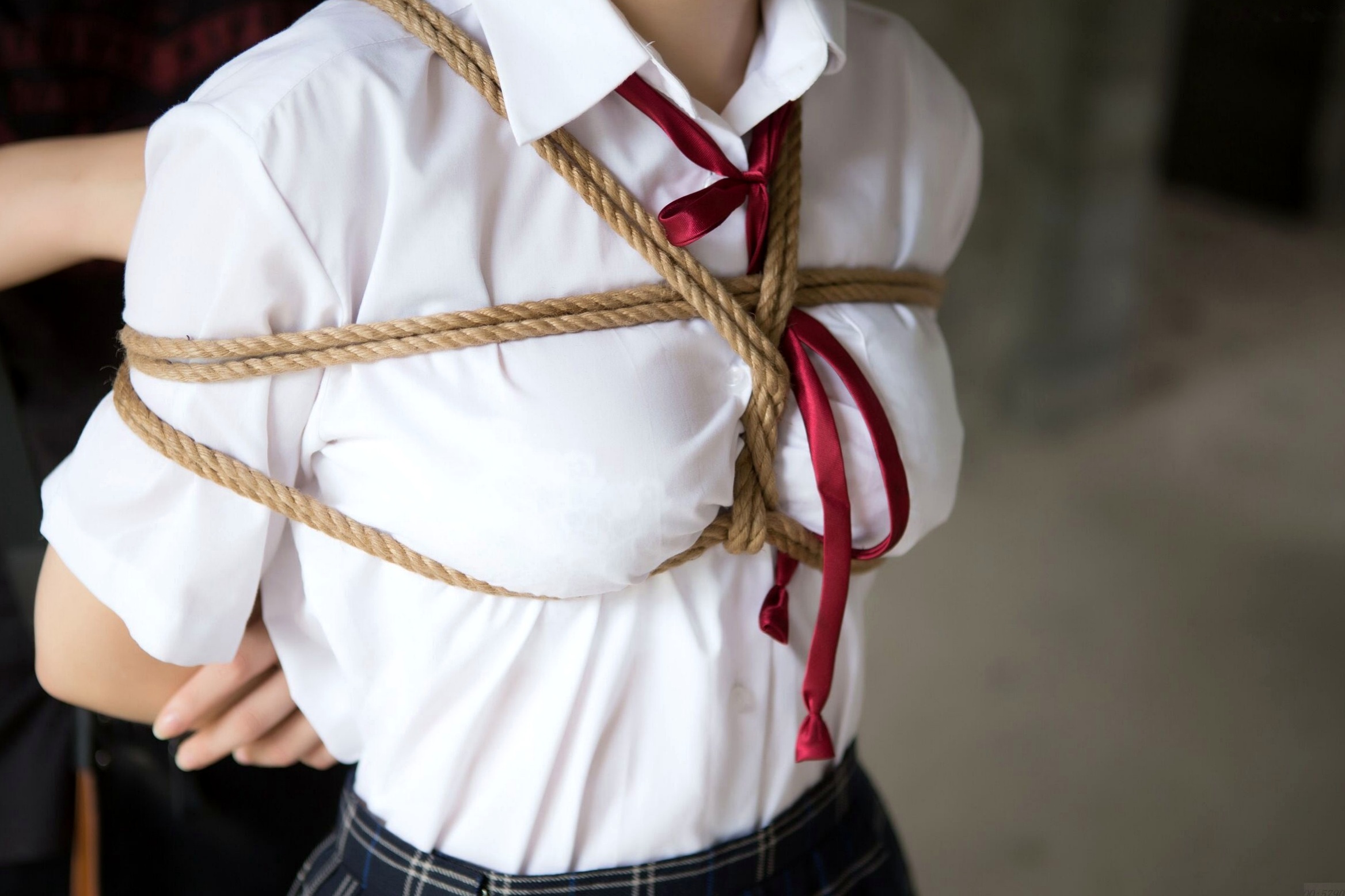 XR-Uncensored-K8傲娇萌萌Vivian-被束缚的学妹 - 无圣光大尺度日系JK校服绳艺写真