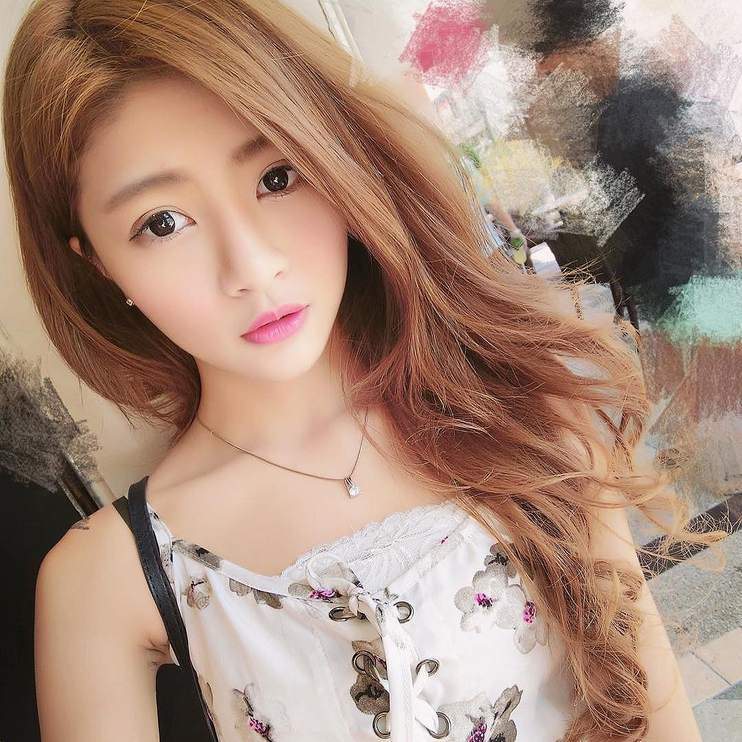 Momo毛毛 甜美气质柜姐私房美照
