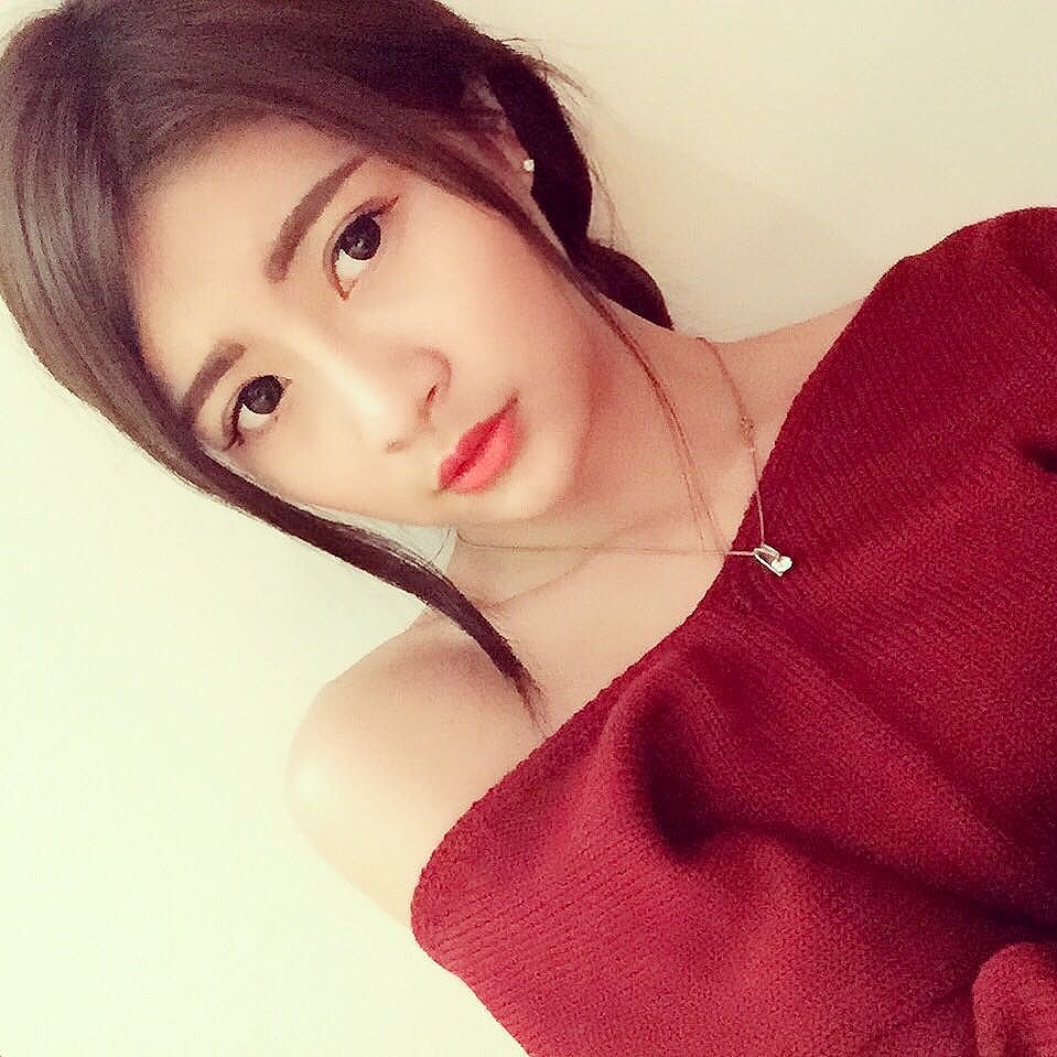 Momo毛毛 甜美气质柜姐私房美照