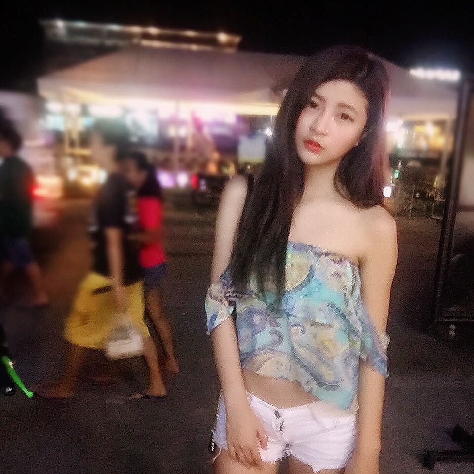 Momo毛毛 甜美气质柜姐私房美照