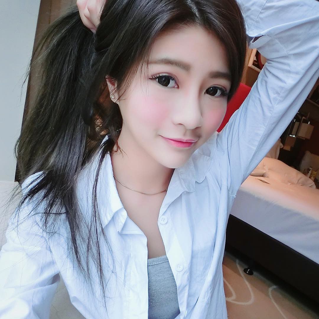 Momo毛毛 甜美气质柜姐私房美照