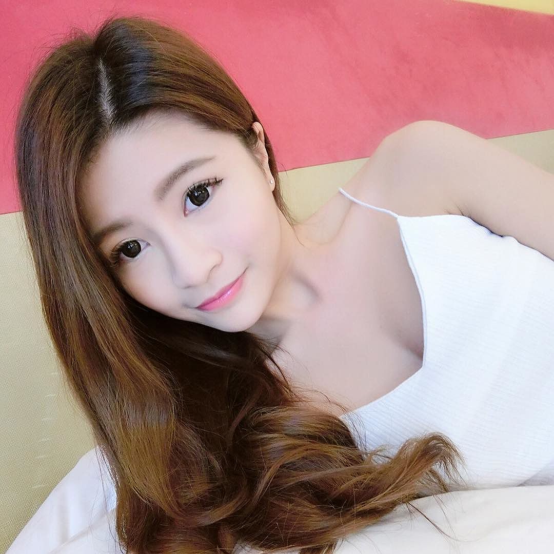 Momo毛毛 甜美气质柜姐私房美照