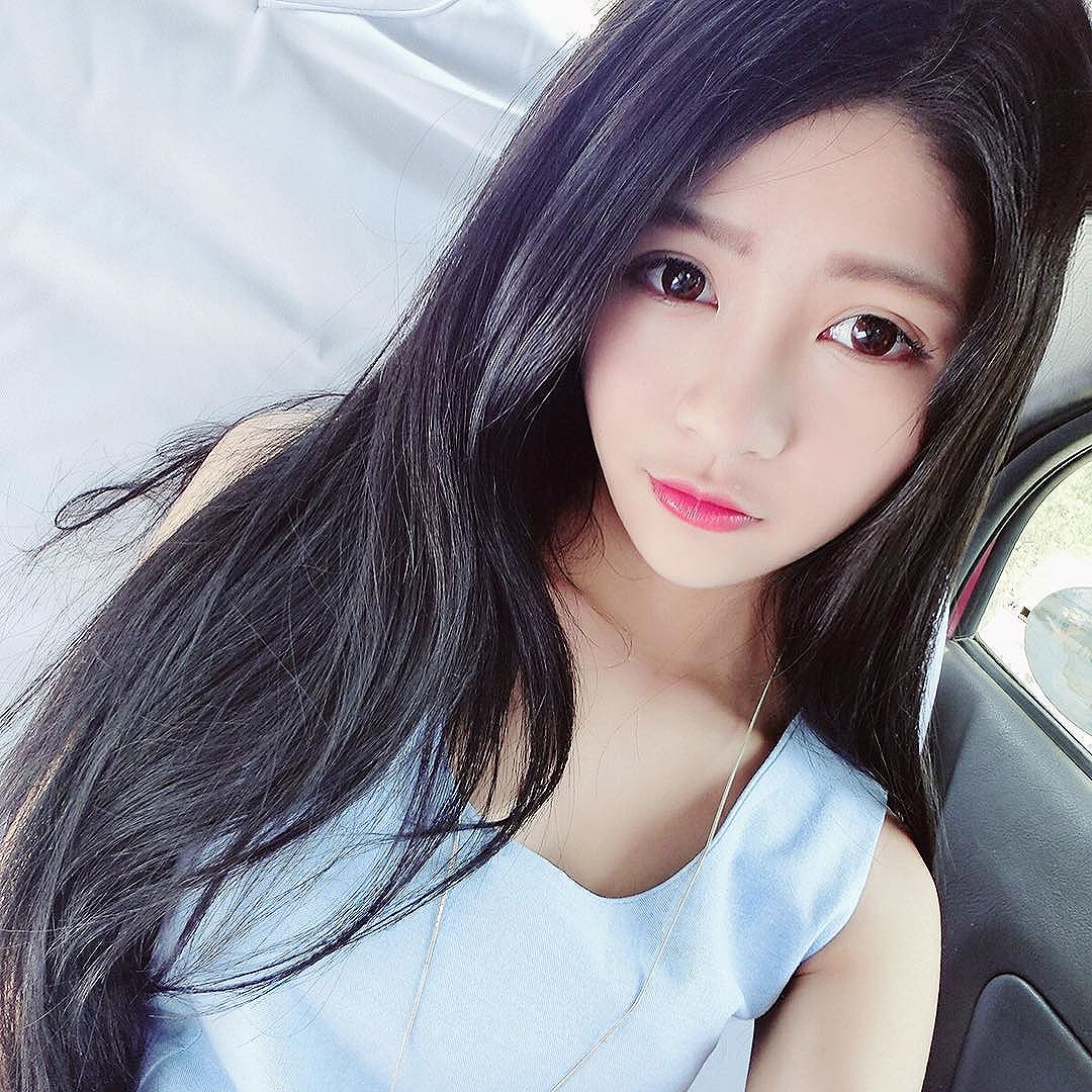 Momo毛毛 甜美气质柜姐私房美照