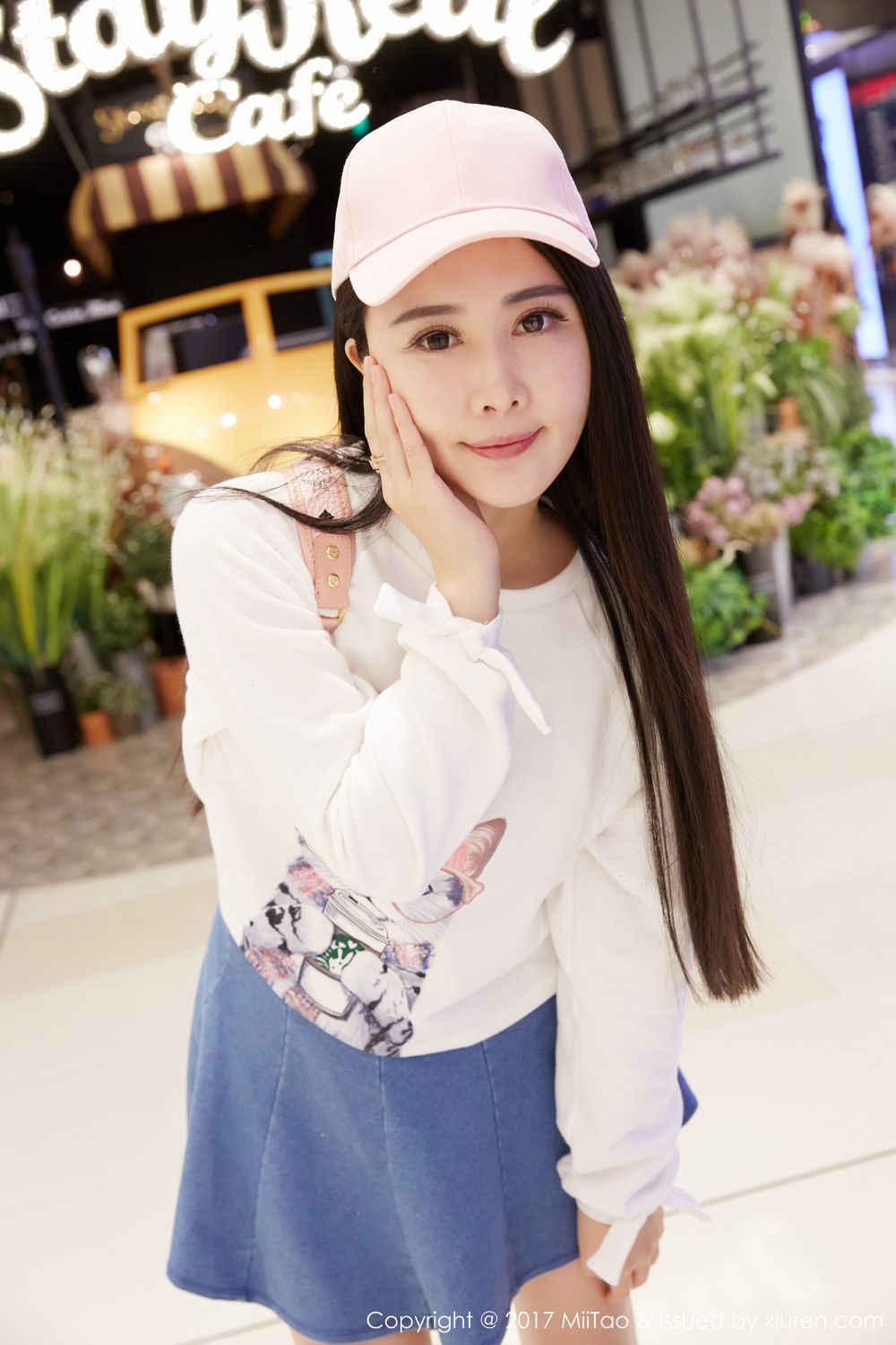 萱萱Cecilia回归 女神街拍范儿十足