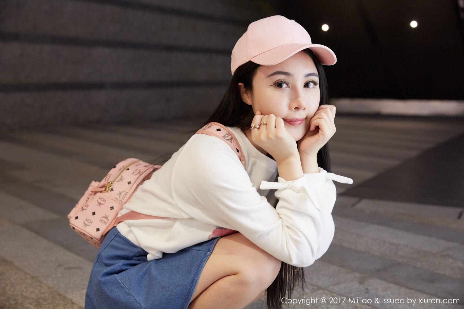 萱萱Cecilia回归 女神街拍范儿十足