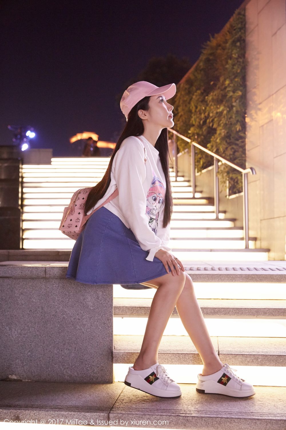 萱萱Cecilia回归 女神街拍范儿十足