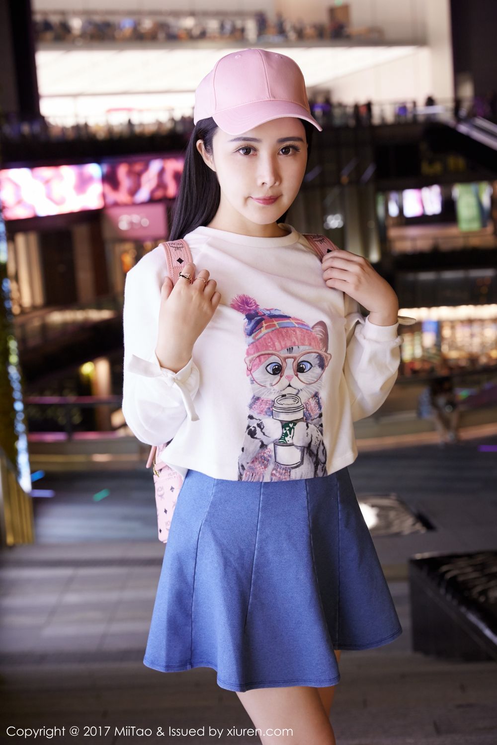 萱萱Cecilia回归 女神街拍范儿十足