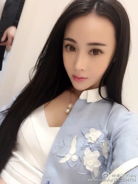 刘诗琪Daisy 微博私房美照