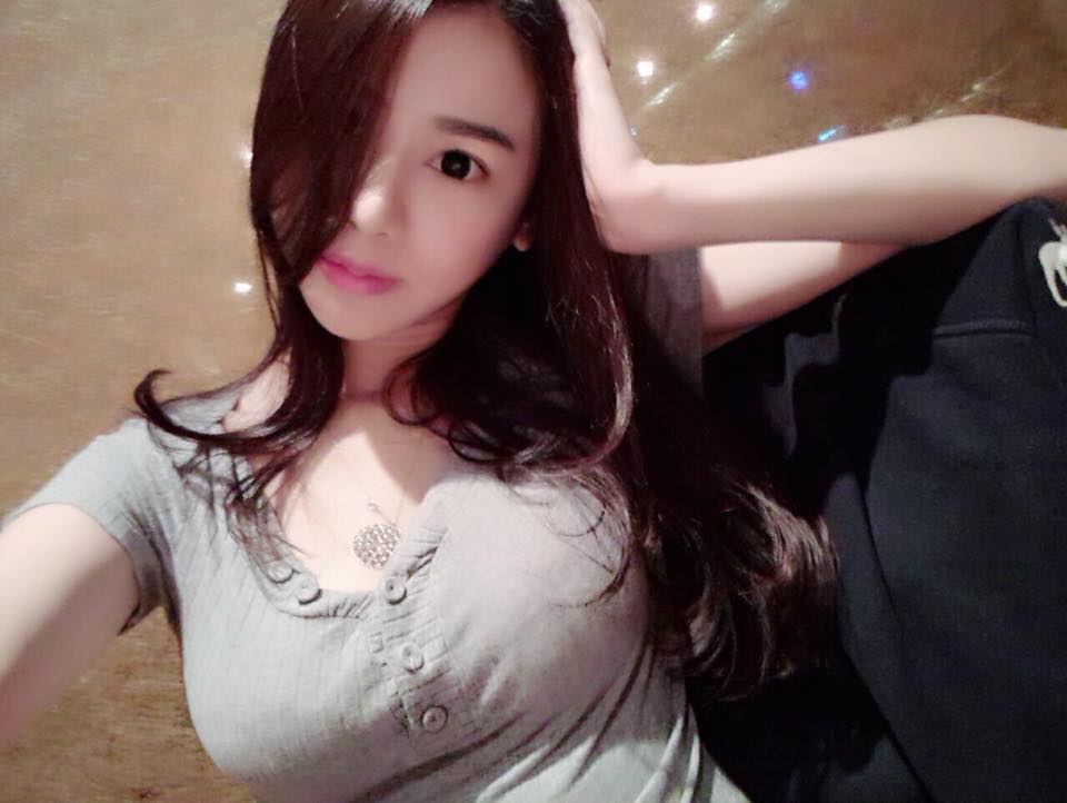 Vicky Chen 白皙极品东南校花