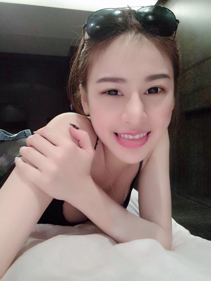Vicky Chen 白皙极品东南校花
