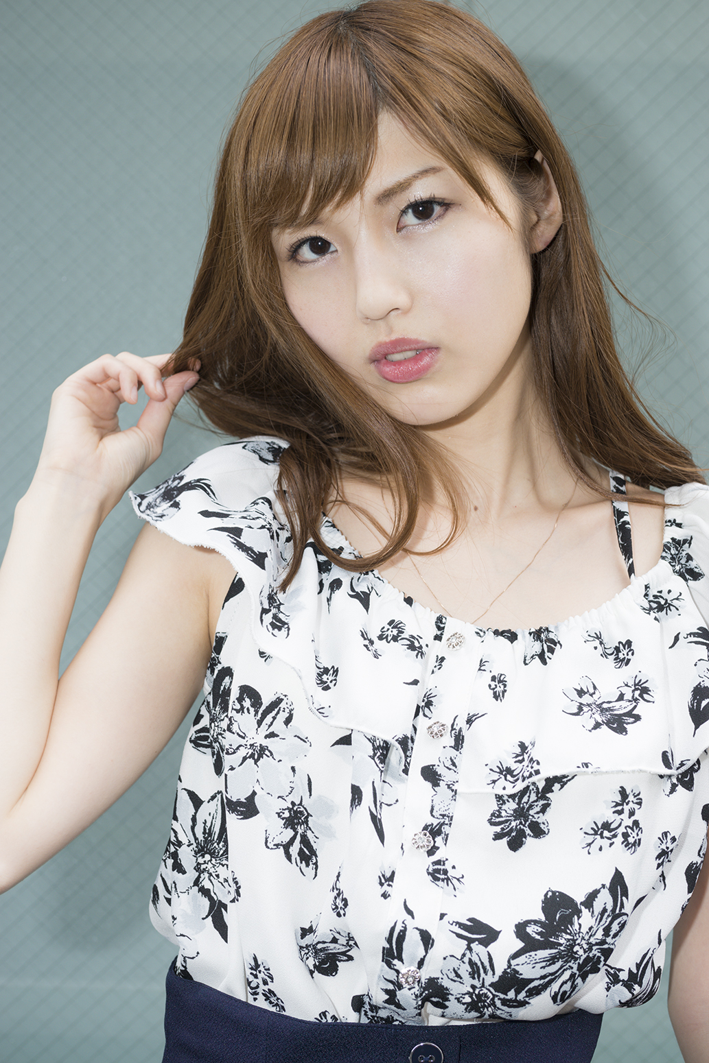 松尾友加里 从内心开始闪耀的自然美人