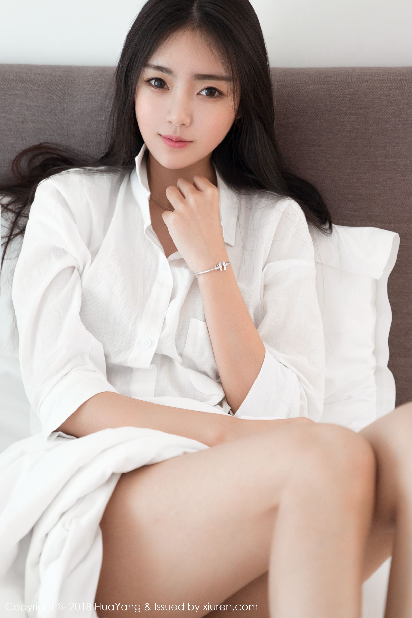 标配女友可樂Vicky 毛衣白寸衫的甜蜜