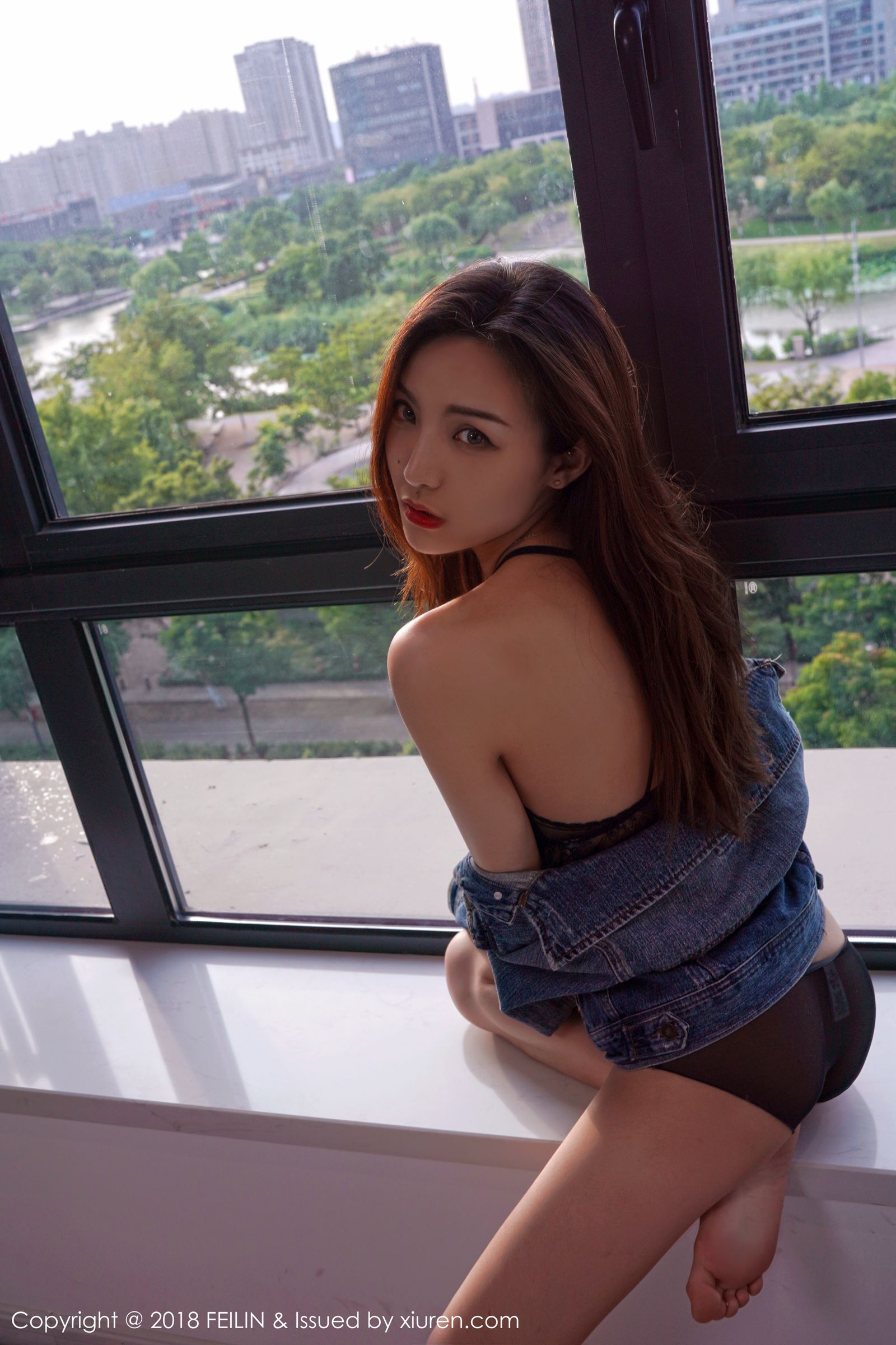 美女主播Hana妹 美痣眉生凤冠辉