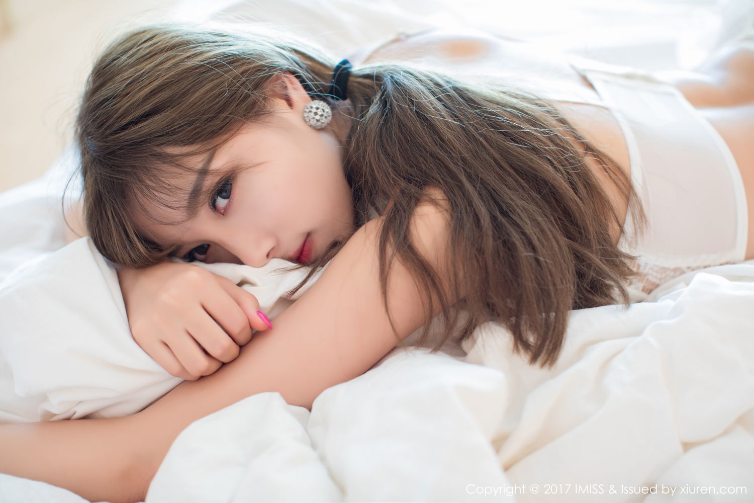 塞班岛女神杨晨晨 蕾丝网袜性感比基尼