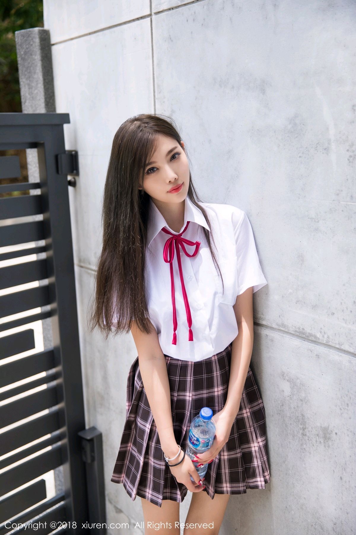 一品学妹杨晨晨 学生制服亭亭而立