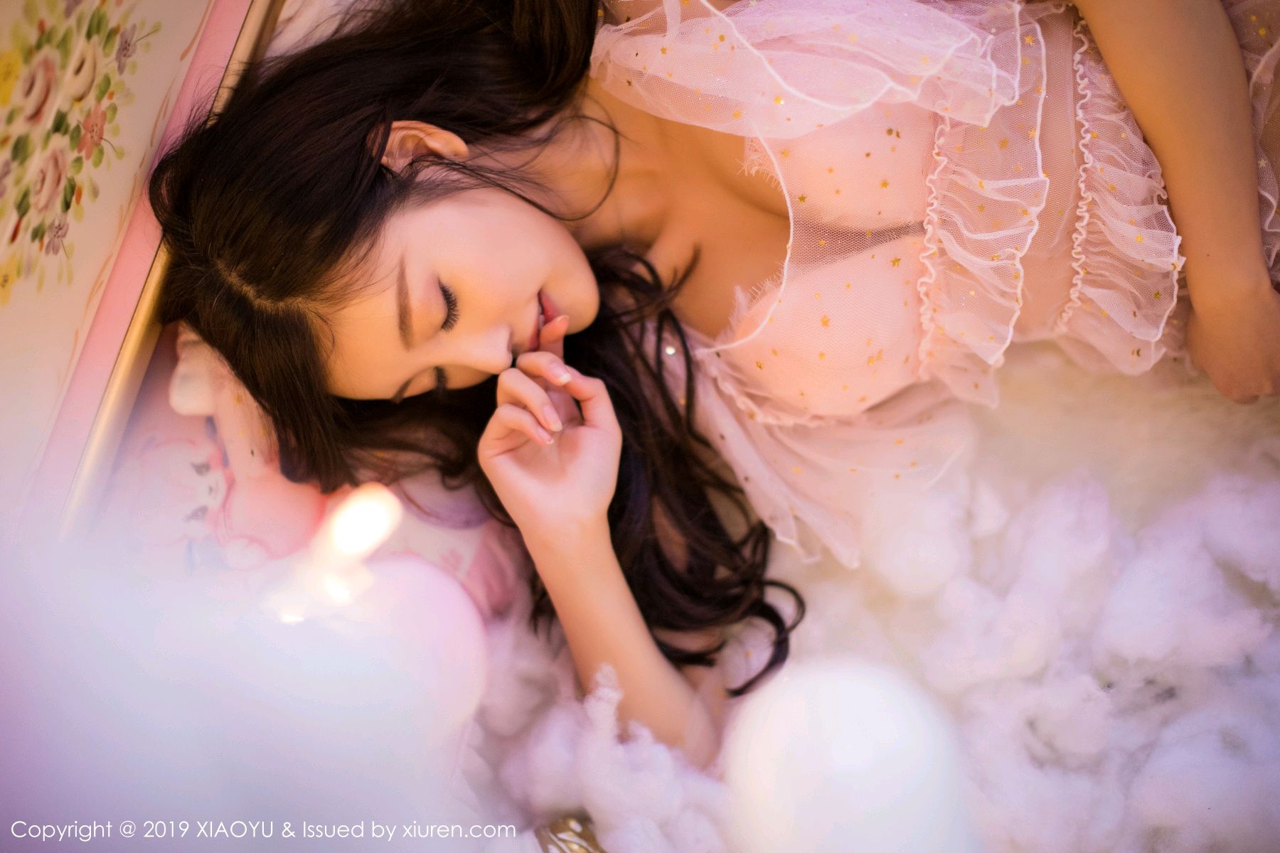 甜美女神杨晨晨 纯白内衣圣诞礼物