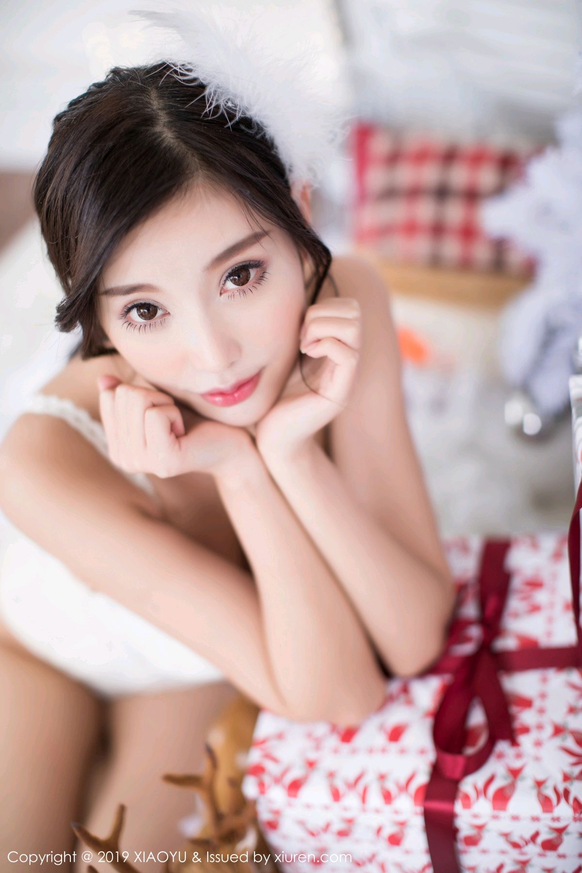 甜美女神杨晨晨 纯白内衣圣诞礼物