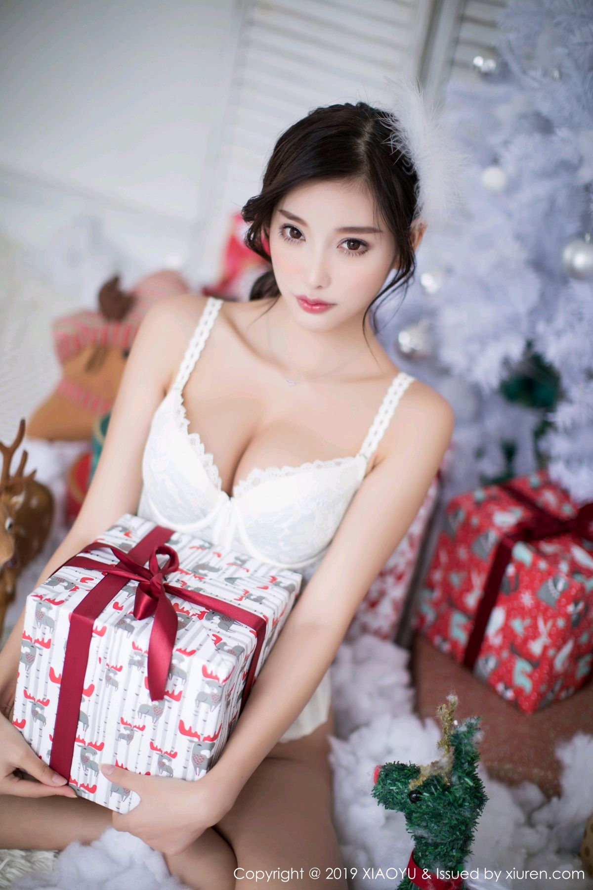 甜美女神杨晨晨 纯白内衣圣诞礼物