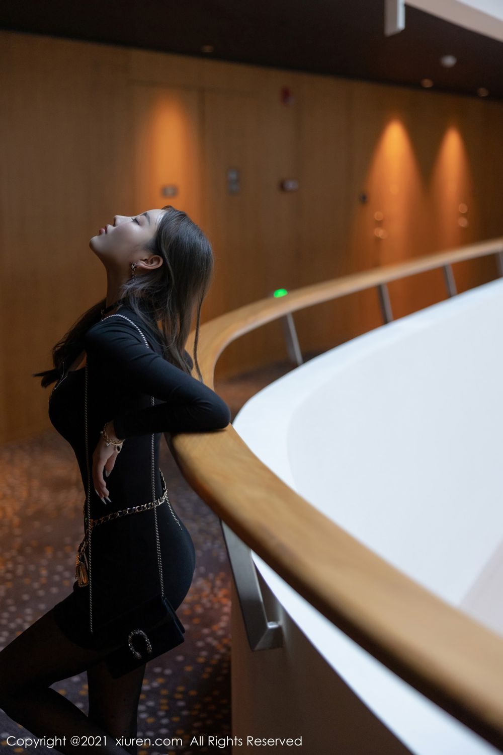 性感女神杨晨晨 人比花娇的艳美