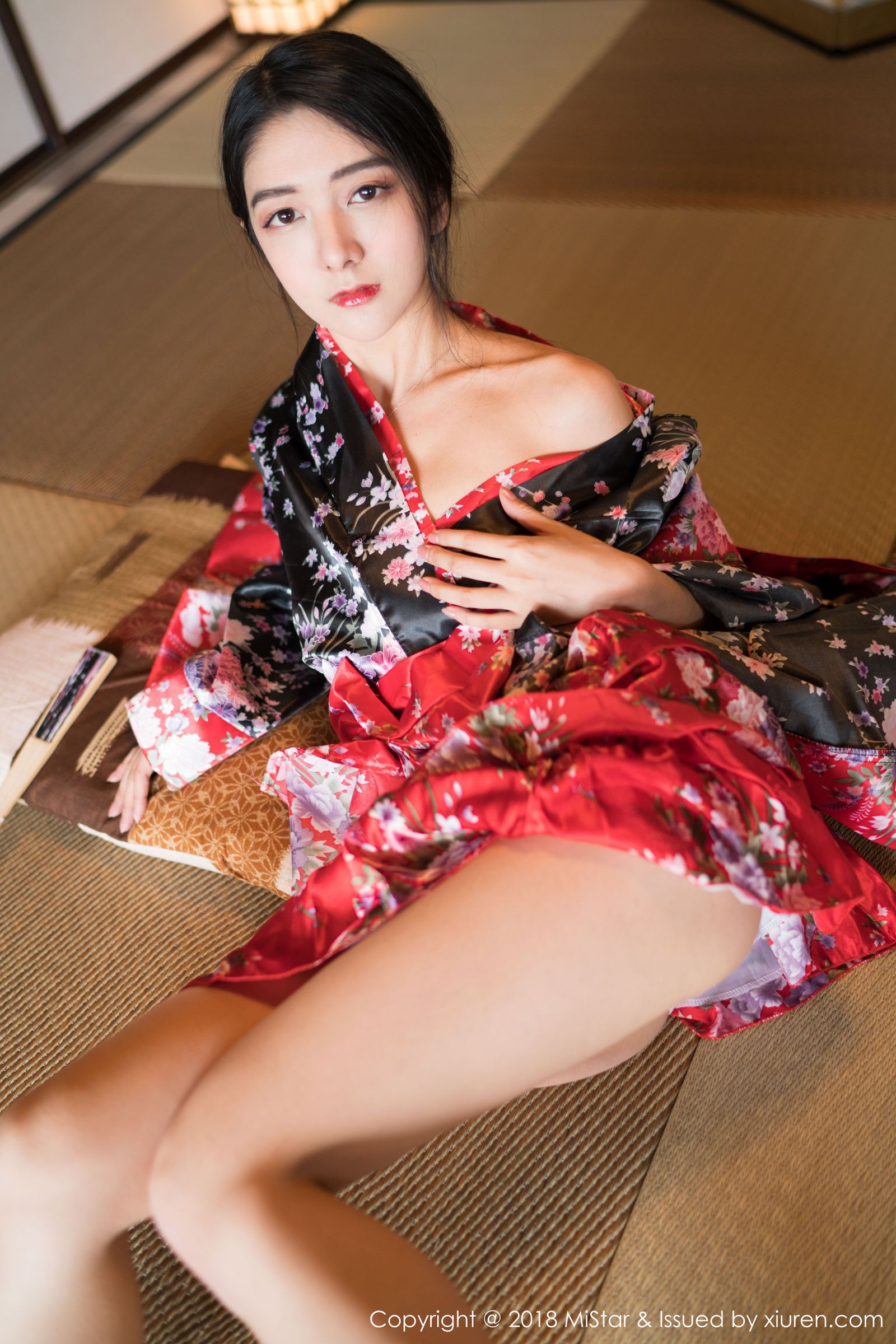 小琪的开背毛衣 和服与OL职场装