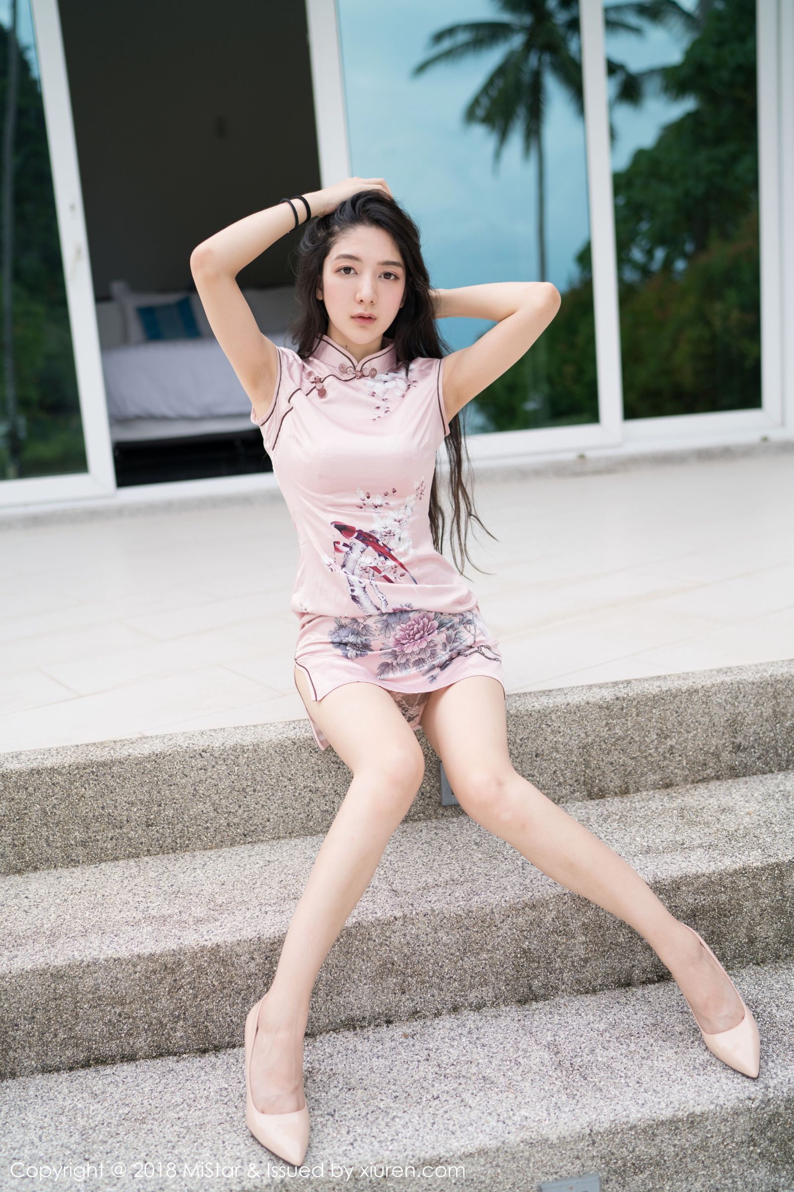 新晋女神小热巴 比基尼旗袍湿身