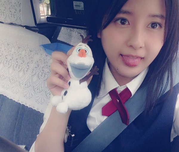 生田佳那 美人的士司机俏皮私房照诱惑写真图