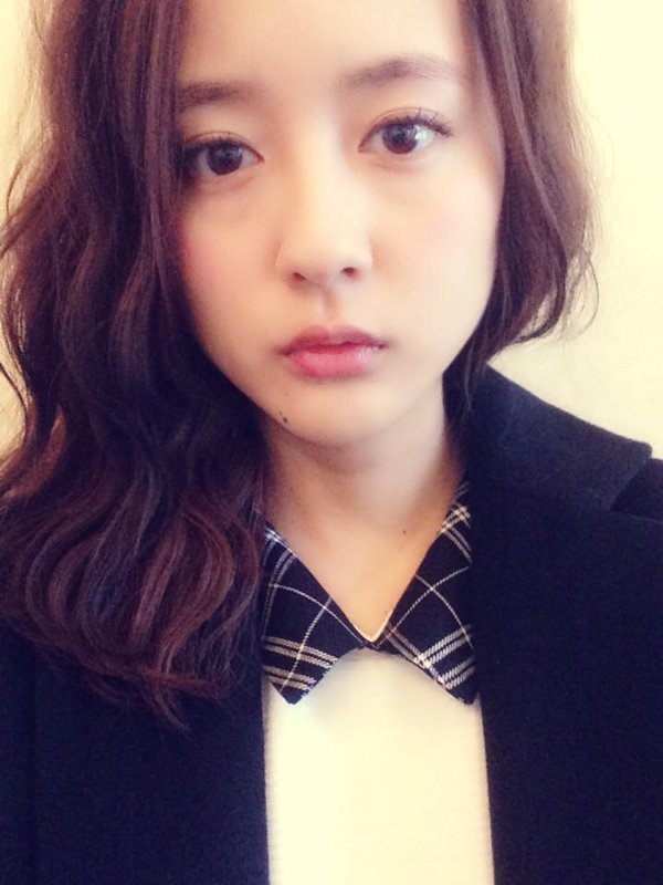 生田佳那 美人的士司机俏皮私房照诱惑写真图