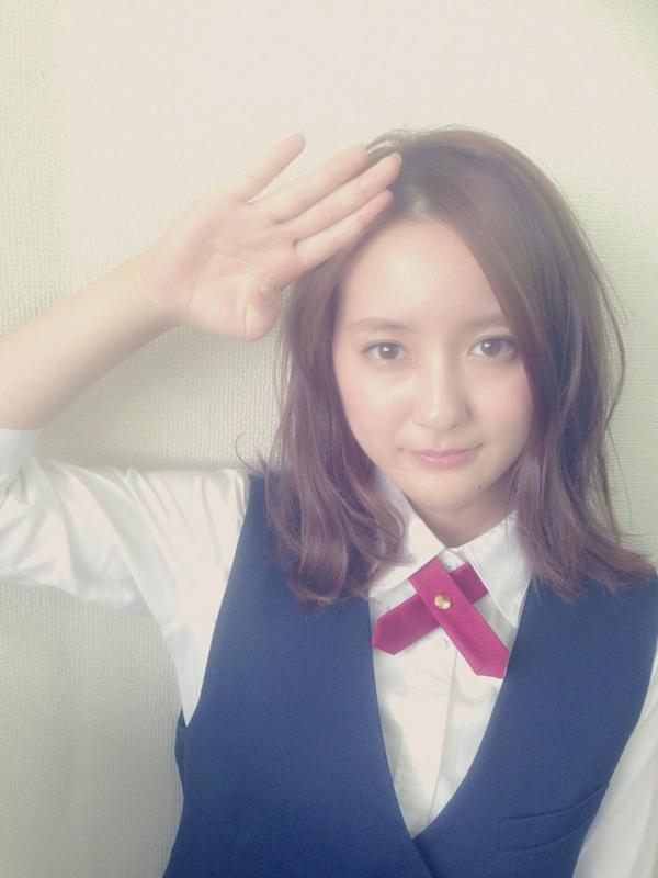 生田佳那 美人的士司机俏皮私房照诱惑写真图