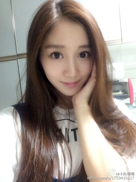 小悠珊珊(高珊) 美人电竞主播私房照诱惑写真图
