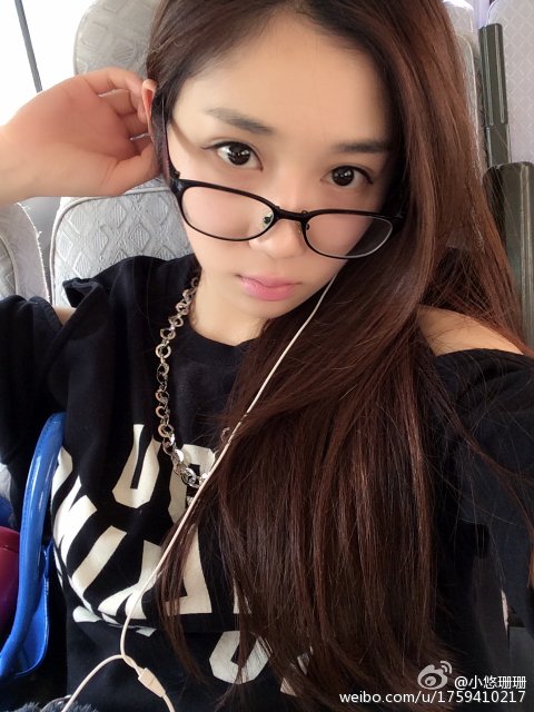 小悠珊珊(高珊) 美人电竞主播私房照诱惑写真图