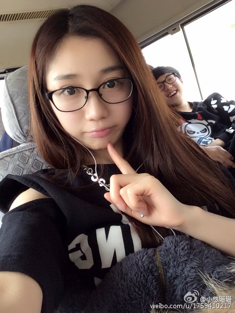 小悠珊珊(高珊) 美人电竞主播私房照诱惑写真图