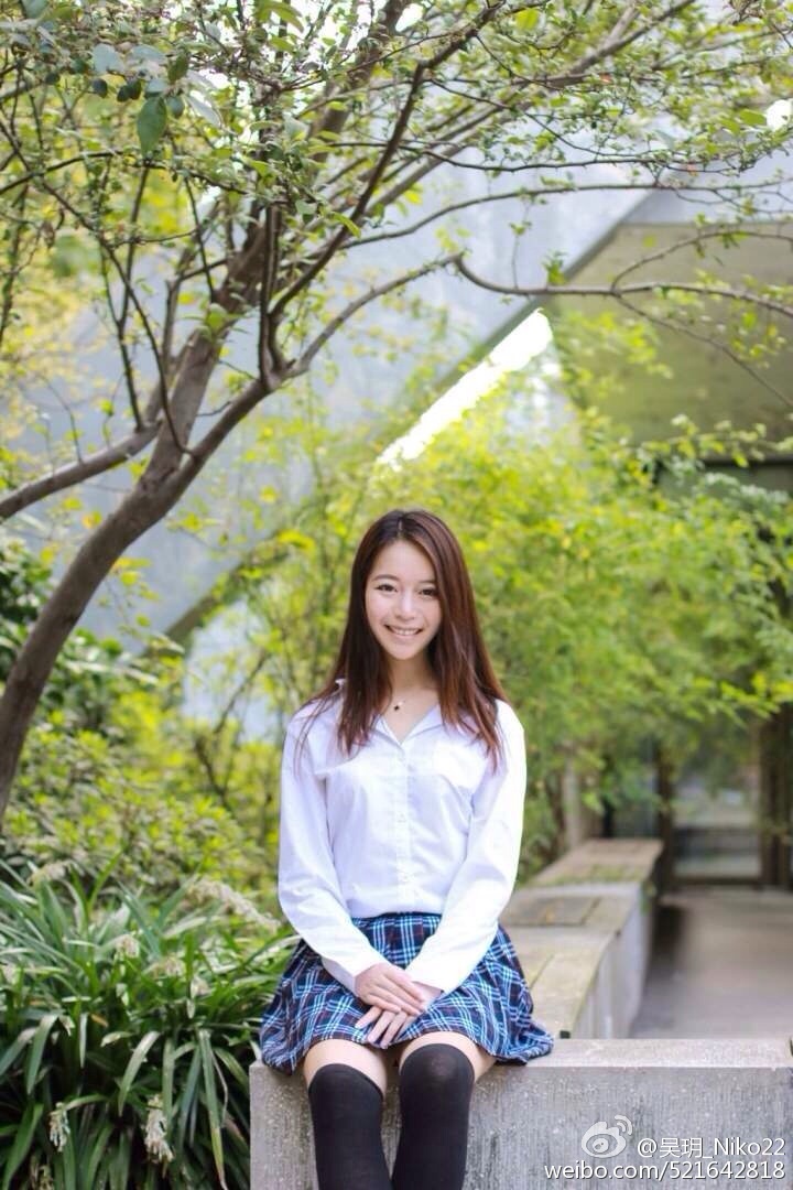 NIKO小玥玥(吴玥) 微博唯美系养眼写真图