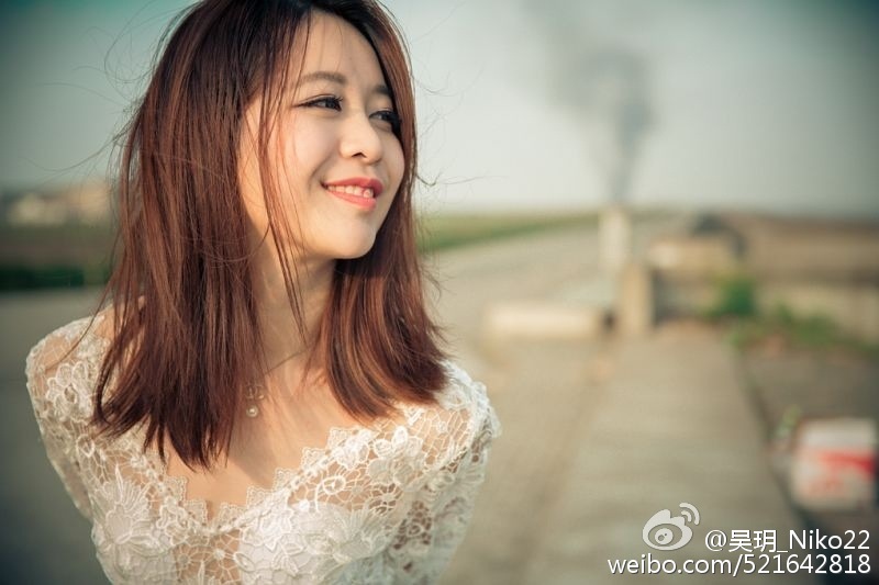 NIKO小玥玥(吴玥) 微博唯美系养眼写真图