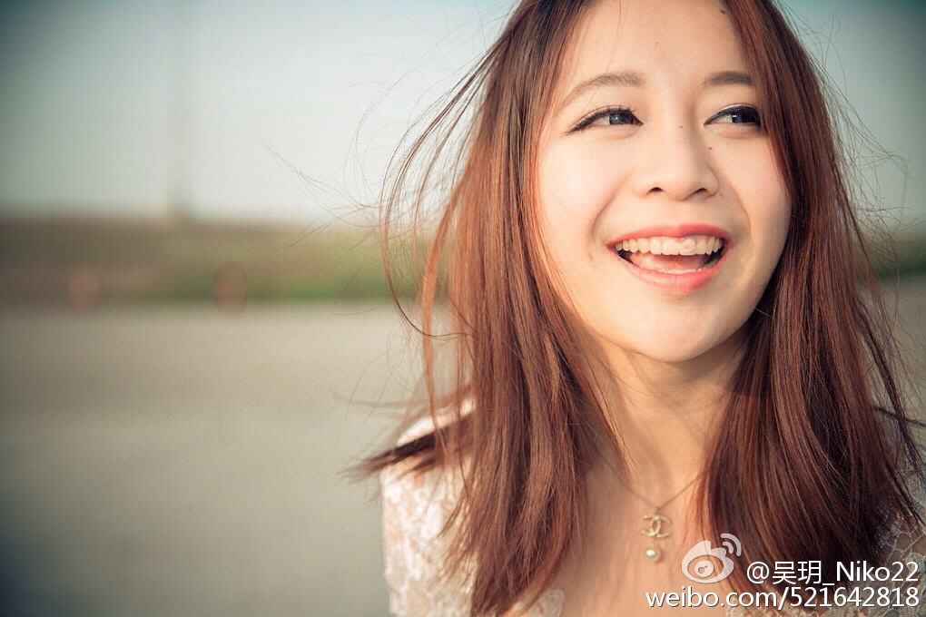 NIKO小玥玥(吴玥) 微博唯美系养眼写真图